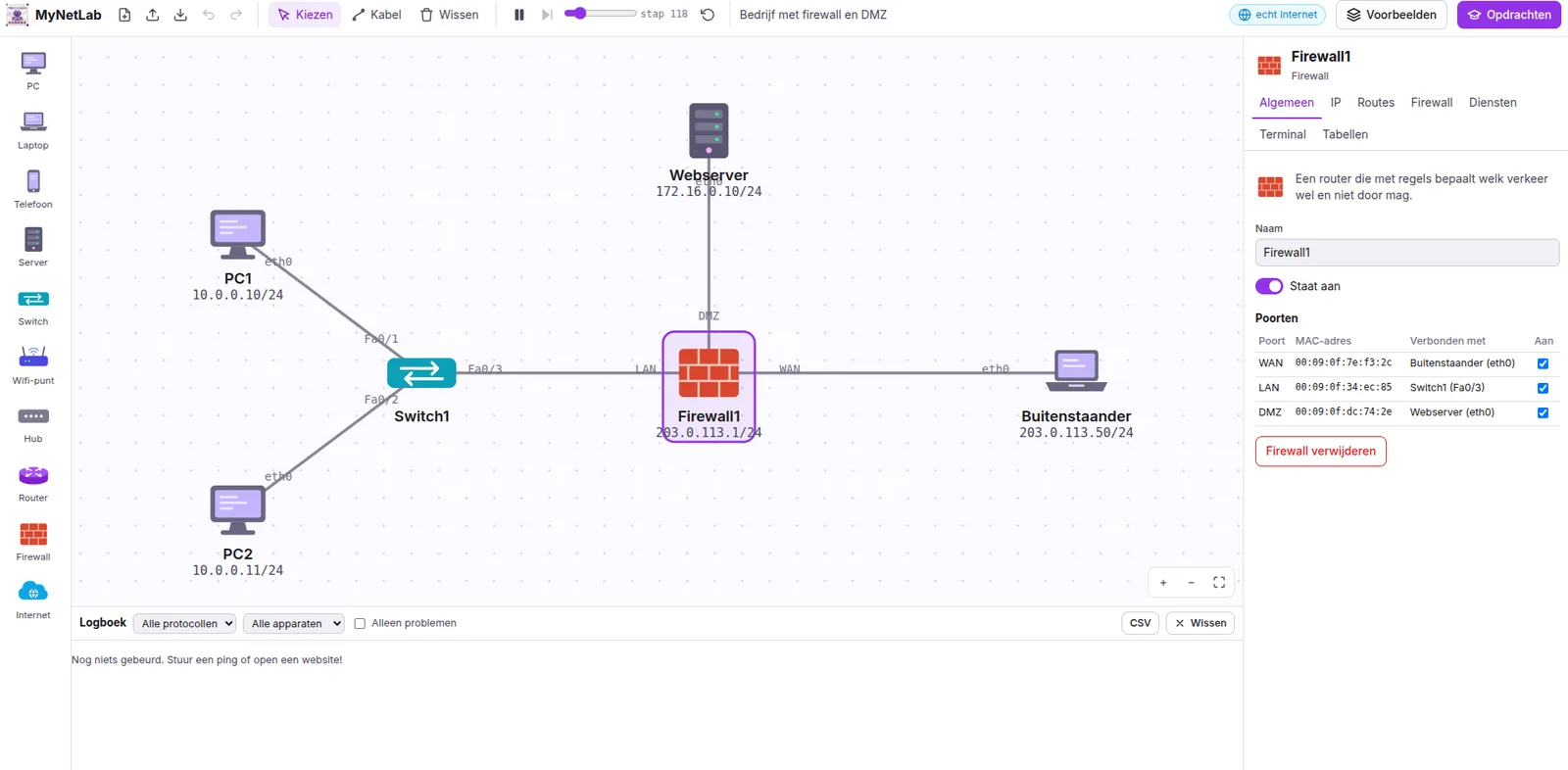 NetLab met een netwerk van twee pc’s, een switch, een firewall, een webserver en een laptop. Rechts staan de instellingen van de firewall.